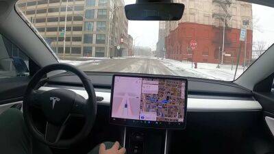 Автопилот Tesla не справился со снегом (видео) - autocentre.ua