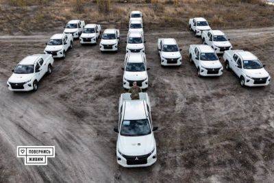 Легендарный «Азов» получил 15 пикапов Mitsubishi от благотворительного фонда (фото) - autocentre.ua - Украина