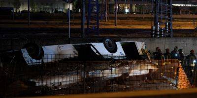 Sky News - Возле Венеции с моста упал автобус: погиб как минимум 21 человек — фото, видео - nv.ua - Украина - Италия - Венеции
