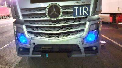 С синими лампочками фар в Норвегию лучше не ехать - auto.24tv.ua - Норвегия - Mercedes-Benz
