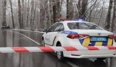 В Черновцах автомобиль BMW влетел в дерево – три человека погибли (видео) - autocentre.ua - Украина - Черновцы - Черновицкая обл.