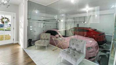 Royce Ghost - В Айове продают дом со стеклянным автогаражом (фото) - autocentre.ua - Сша - штат Айова