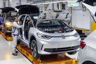 Томас Шефер - Гуннар Килиан - В Volkswagen признались в неконкурентоспособности и готовятся к сокращению штата - kolesa.ru - Китай