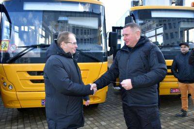 Новые школьные автобусы ЗАЗ получили громады Волыни - autocentre.ua - Волынская обл.