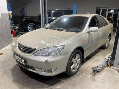 Завелся и поехал после 15 лет простоя: в Украине найдена Toyota Camry в отличном состоянии - autocentre.ua - Украина