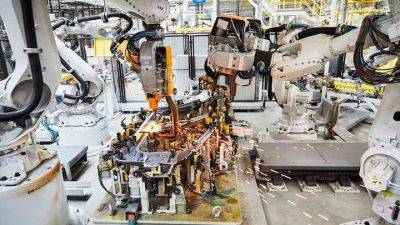 Volvo закупило 1300 роботов для производства электромобилей - auto.24tv.ua - Китай - Швеция