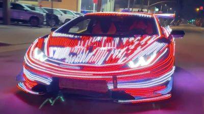 Lamborghini Huracan - Lamborghini Huracan нарядился к праздникам в 30 000 светодиодов (видео) - autocentre.ua - Лос-Анджелес