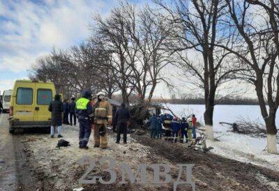 Три человека погибли в ДТП с иномаркой и КамАЗом на Кубани - usedcars.ru - Россия - Краснодарский край - Кубань