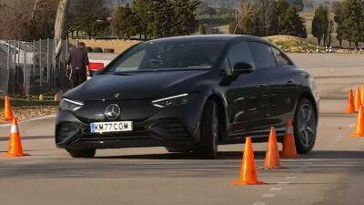 Электрический седан Mercedes-Benz EQE побывал на «лосином тесте» - autocentre.ua - Mercedes-Benz