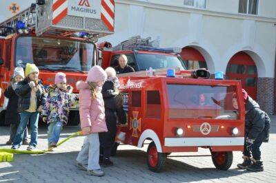 На Прикарпатье появился самый маленький пожарный автомобиль - autocentre.ua - Украина