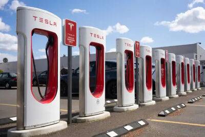 Tesla Supercharger стали доступны для электромобилей других компаний, но не везде: список стран - autocentre.ua - Норвегия - Германия - Франция - Англия - Сша - Испания - Финляндия - Швеция - Австрия - Италия - Австралия - Голландия - Швейцария - Дания - Люксембург - Бельгия - Исландия