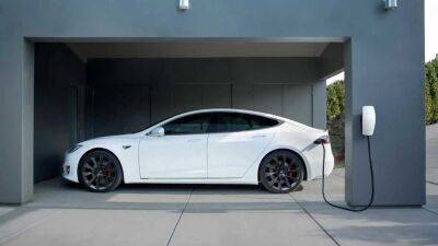 Электрокары Tesla получат двунаправленную зарядку – названа дата - autocentre.ua