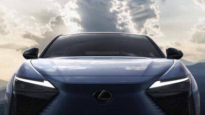 Владельцам электромобилей Lexus для дальних поездок будут предоставлять бензиновый автомобиль - auto.24tv.ua - Сша
