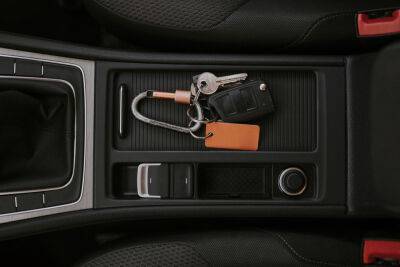 Ключ зажигания остался в закрытом авто – что делать – советы водителям - apostrophe.ua - Украина