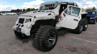 Искалеченного 6-колесного монстра Jeep Wrangler продали за 60 000 долларов - auto.24tv.ua - Сша