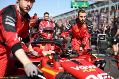 Шарль Леклер - Карлос Сайнс - Себастьян Феттель - Марко считает, что Леклер мог уйти из Ferrari - f1news.ru