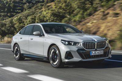Рассекречены седан BMW 5 series нового поколения, а также его электрическая версия i5 - kolesa.ru