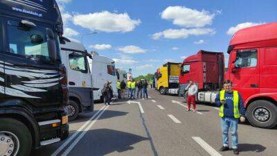 Поляки снова бастуют, месяц не будут пускать украинские грузовики - auto.24tv.ua - Украина - Польша - Дорогуск
