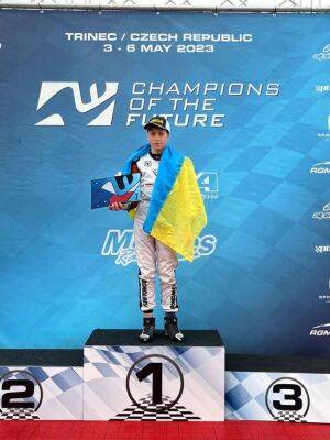 Олександр Бондарев перемагає у дощовому фіналі перегонів Champions of the future - autocentre.ua