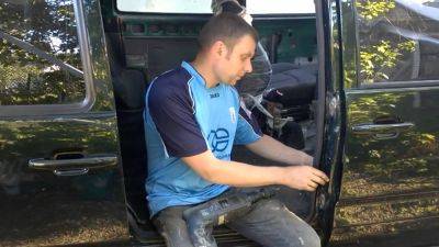 Дыра в дверях авто поможет от грязи и воды из окон – советы для водителей - apostrophe.ua - Украина