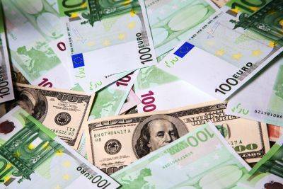 Доллар дорожает, а евро дешевеет. Наличные курсы валют - biz.liga.net