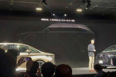 Toyota впервые засветила роскошный Century SUV - kolesa.ru - Япония