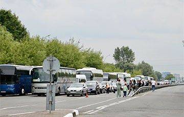 Как сегодня белорусы проходят границу на легковых авто - charter97.org - Белоруссия - Польша
