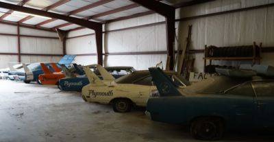 Plymouth, Dodge и Ford: в США нашли уникальную коллекцию ретро-спорткаров - autocentre.ua - Сша - county Dodge - county Plymouth