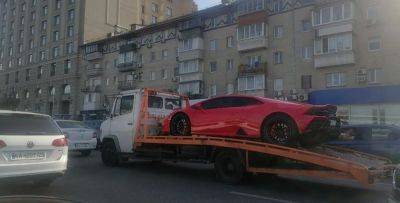 Lamborghini Huracan - В Киеве за нарушение ПДД эвакуировали Lamborghini Huracan (фото) - autocentre.ua - Киев - Украина