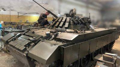 Захваченный российский танк украинцы превратили в оригинальную боевую машину - auto.24tv.ua