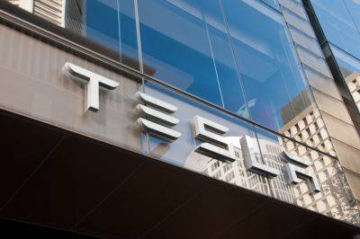 Илон Маск - Ларри Эллисон - Илон Маск и другие топ-менеджеры Tesla вернут компании $735 млн – после обвинений в «завышенной компенсации» - itc.ua - Украина