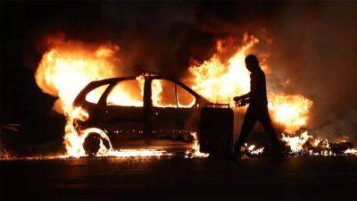 Протестующие во Франции сожгли две тысячи автомобилей: фото, видео - auto.24tv.ua - Франция
