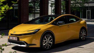 Toyota представила европейский Prius Plug-in Hybrid - auto.24tv.ua