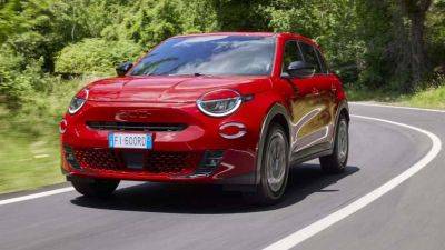 154 л.с. и 400 км на одном заряде: Fiat представил новый электрокар за $40 000 - autocentre.ua
