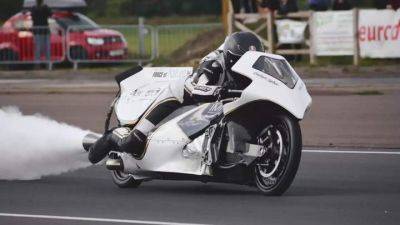 Установлен рекорд скорости для мотоцикла на паровой тяге - auto.24tv.ua