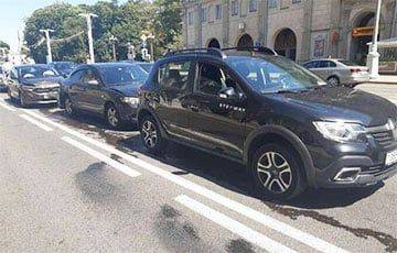 В центре Минска столкнулись три авто - charter97.org - Белоруссия - Минск