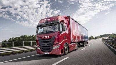 На дороги вышел беспилотный грузовик Iveco S-Way... с водителем в кабине - auto.24tv.ua - Германия - Франция - Австрия - Италия