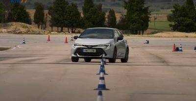 «Заряженную»‎ Toyota Corolla проверили на управляемость: видео - autocentre.ua