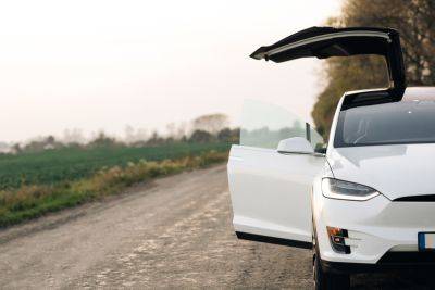 Американец продал Tesla Model X на запчасти — через несколько месяцев авто внезапно вышло в онлайн уже в Украине - itc.ua - Украина - Сша - штат Нью-Джерси