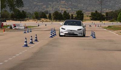 Tesla Model S прошла «лосиный тест», удивив результатами (видео) - autocentre.ua