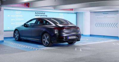 Новый электрокар Mercedes научили самостоятельно заезжать на стоянку и парковаться (видео) - focus.ua - Украина - Германия - Mercedes-Benz