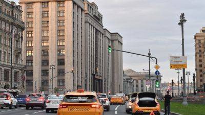 Правительство попросили сделать бесплатной парковку для новых российских авто - avtovzglyad.ru - Китай - Москва - Россия - Санкт-Петербург