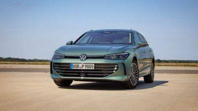 Совершенно новый Volkswagen Passat получил огромный "телевизор" в салоне - auto.24tv.ua