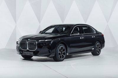 Новая «семёрка» BMW обзавелась бронированными версиями, одна из них — электрическая - kolesa.ru