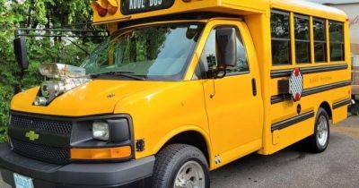 В школу "с ветерком": старый автобус превратили в нестандартный спорткар (фото) - focus.ua - Украина - Сша - штат Нью-Гэмпшир