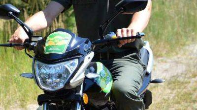 Сотня мотоциклов для лесной охраны уйдет на юг и восток - auto.24tv.ua - Украина - Индия