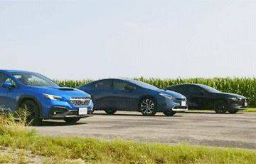 Новую Toyota Prius сравнили с Mazda 3 и Subaru WRX в заезде по прямой - charter97.org - Белоруссия