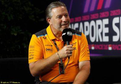 Зак Браун - Пато Овард - Зак Браун сядет за руль машины McLaren на тестах - f1news.ru - Сша - Лос-Анджелес - Сингапур - Токио - Республика Сингапур