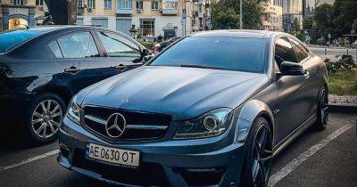 Современная классика: в Киеве заметили редкий и мощный спорткар Mercedes-Benz (фото) - focus.ua - Киев - Украина - Mercedes-Benz