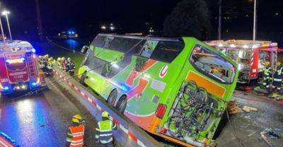 Автобус с украинцами попал в ДТП на юге Австрии: известно о погибших и пострадавших - politeka.net - Киев - Украина - Австрия